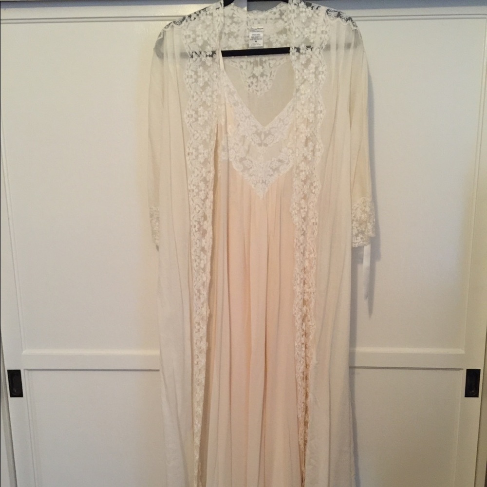 Neiman Marcus vintage lace/cotton nightgown